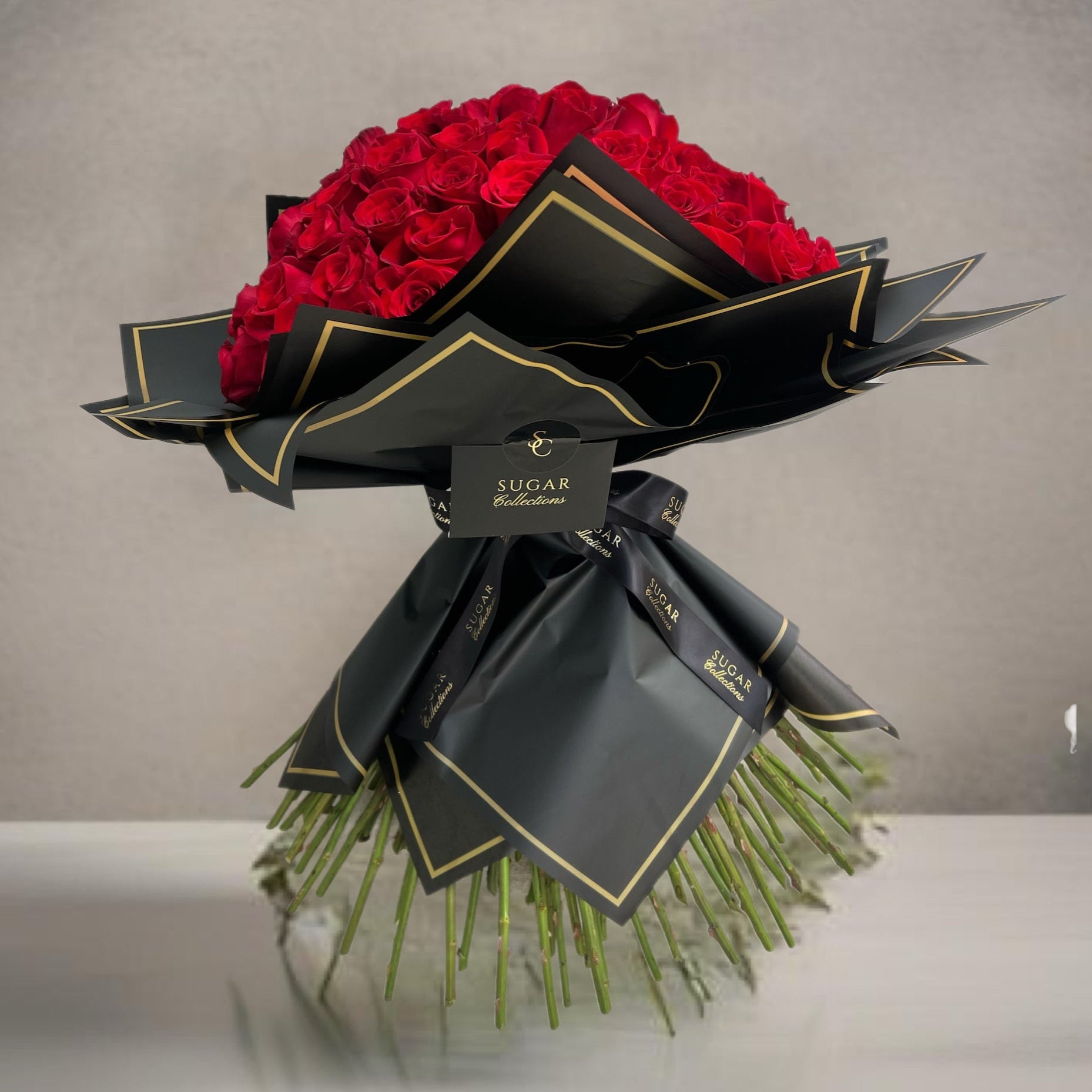 Classic Rose Bouquet - Black Luxury Paper